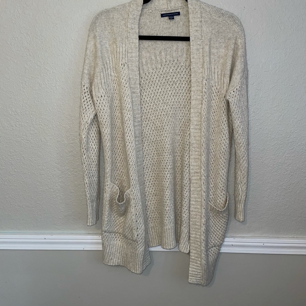 Crème American Eagle Cardigan